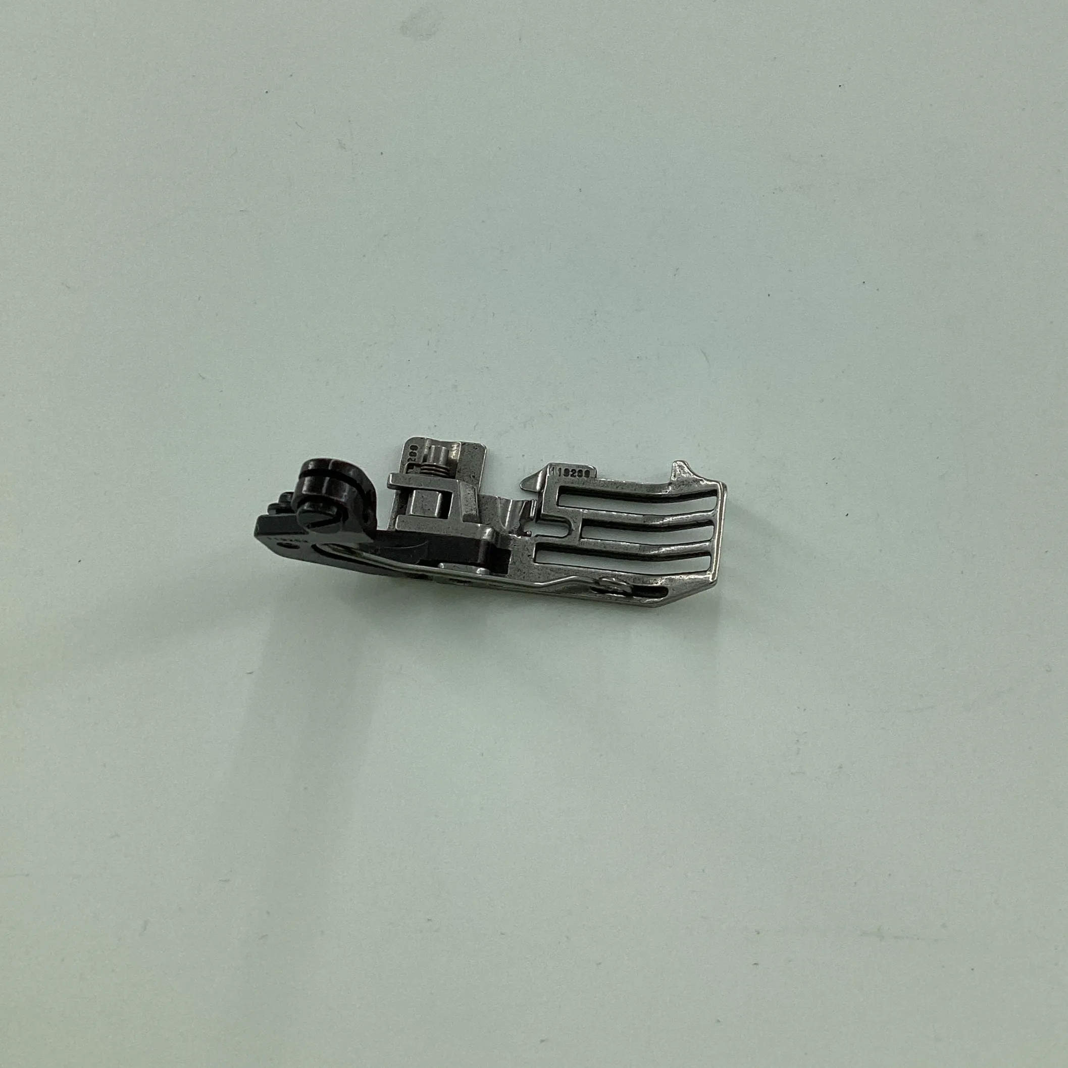 119-33058 PRESSER FOOT