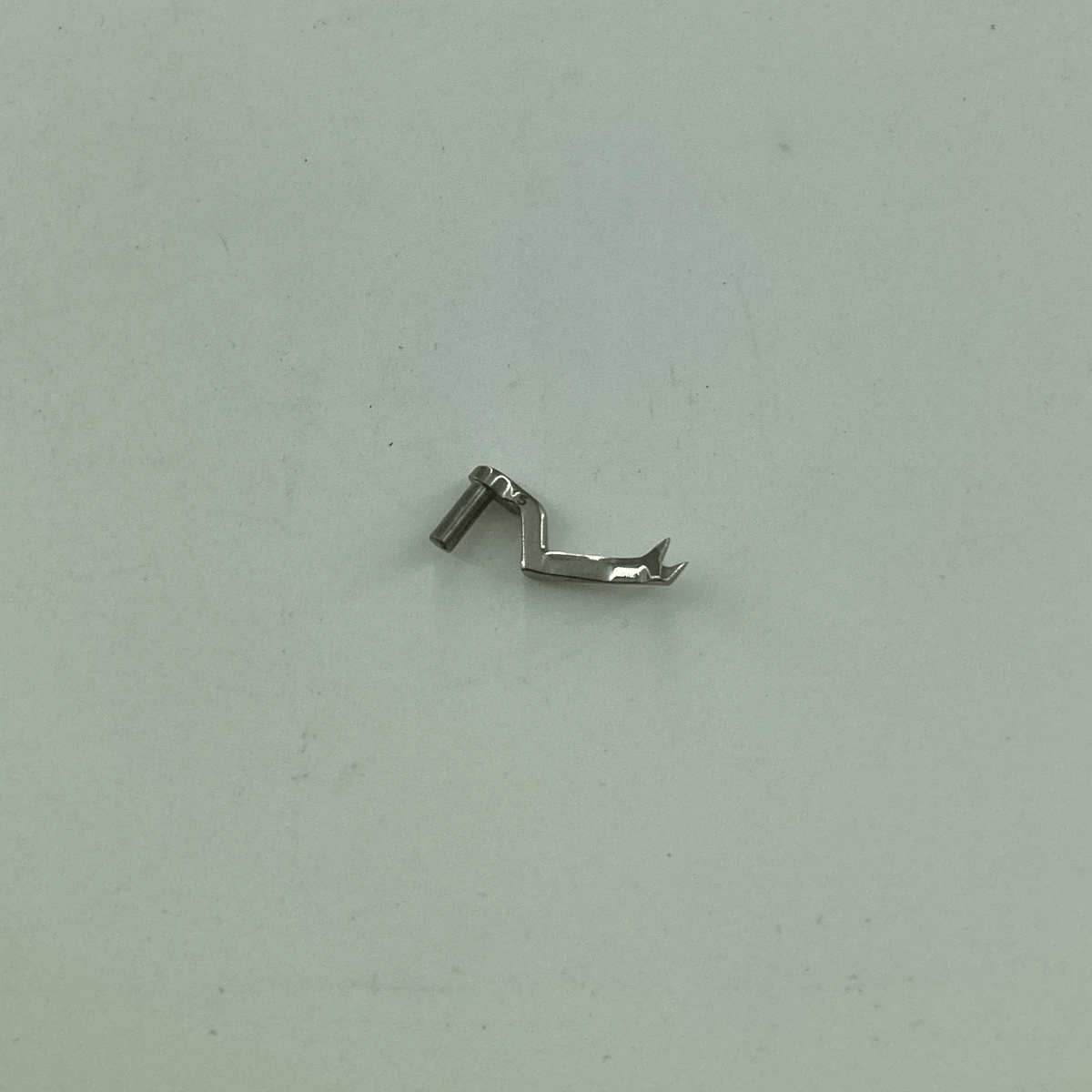 2119307 UPPER SPREADER