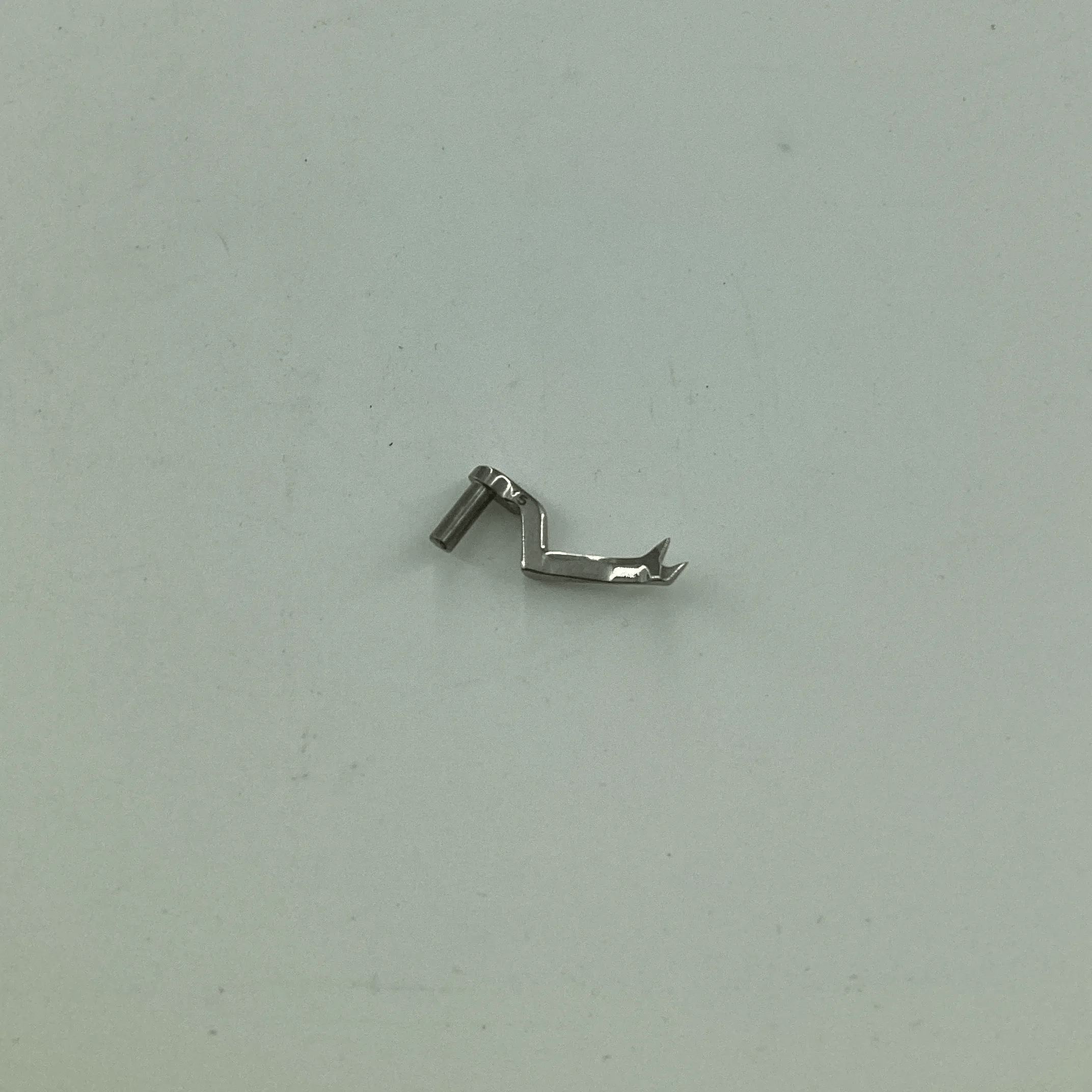 2119307 UPPER SPREADER