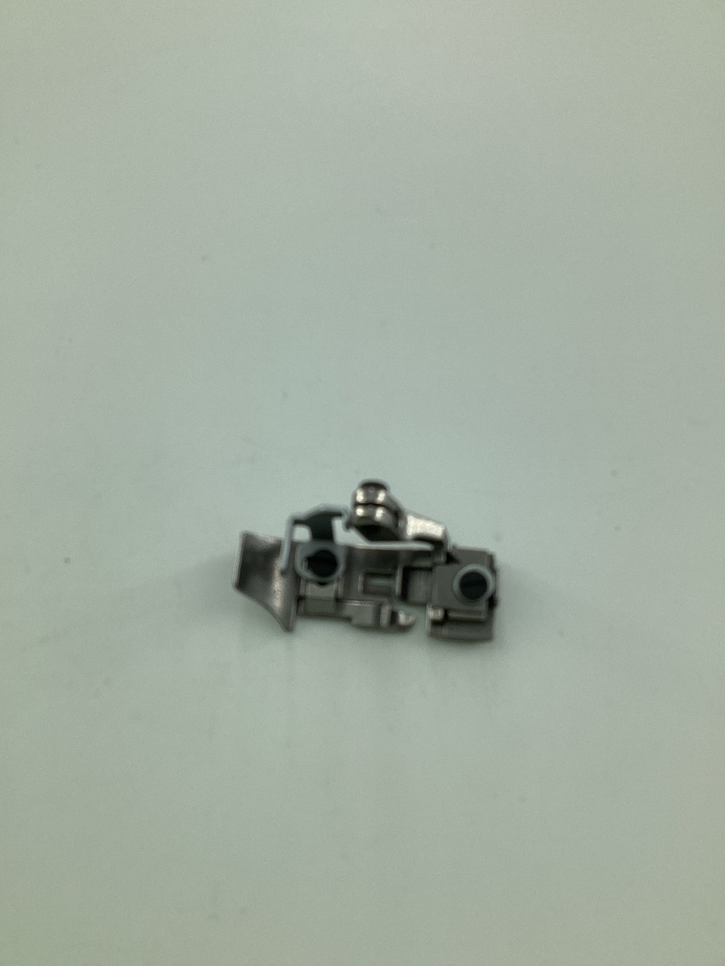 2107480 PRESSER FOOT