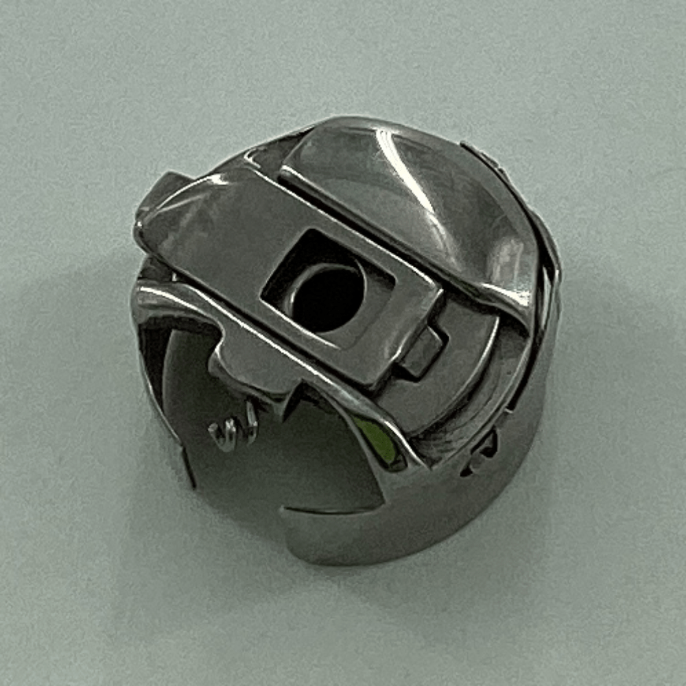 JGN131-8 BOBBIN CASE