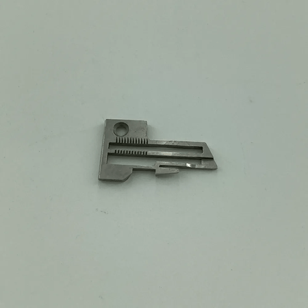 39524V3/32 NEEDLE PLATE