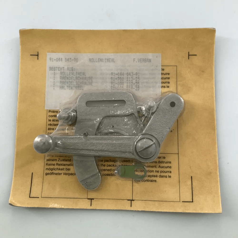 91-044043-90 ROLLER GUIDE