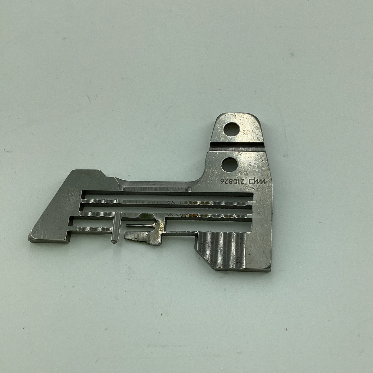 210826 NEEDLE PLATE