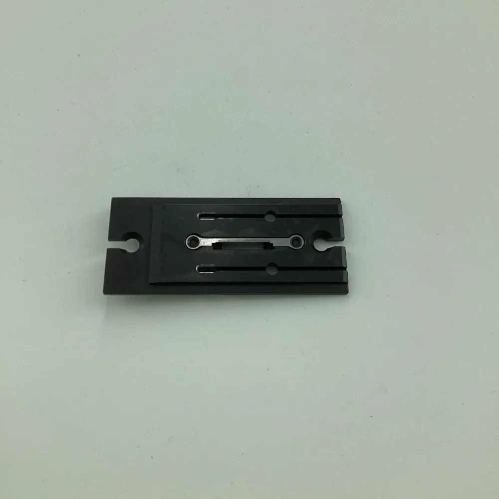 400-46305 NEEDLE PLATE ASSEMBLY