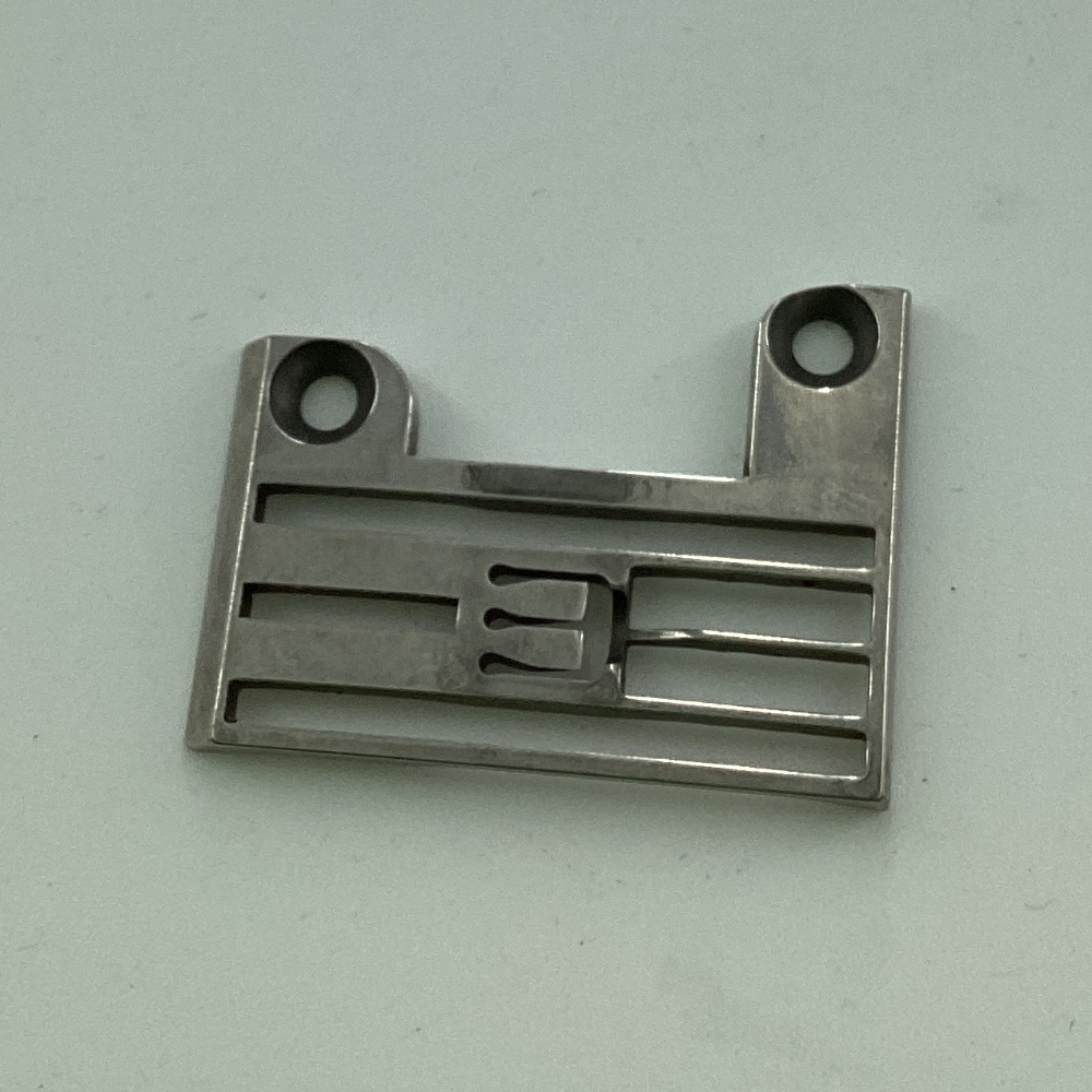8S00680000009 NEEDLE PLATE