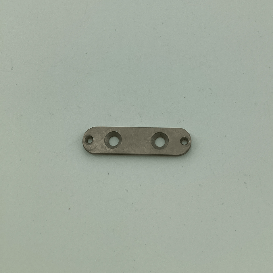31900-555 THROAT PLATE INSERT