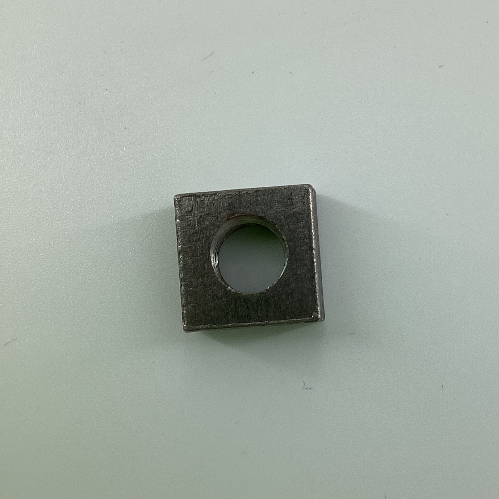 651D24 NUT